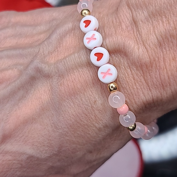 Valentines Day Bracelet Red Hearts Pink Gold XOXO Stretch Handmade Cute Gift - Picture 3 of 3